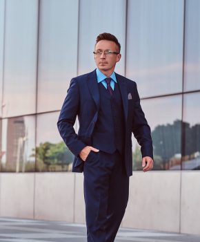 confident-businessman-dressed-in-an-elegant-suit-s-2021-04-04-11-16-50-utc-1.jpeg